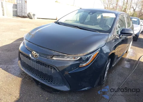 2021 Toyota Corolla Le z USA, uszkodzony, nr VIN 5YFEPMAE5MP190845